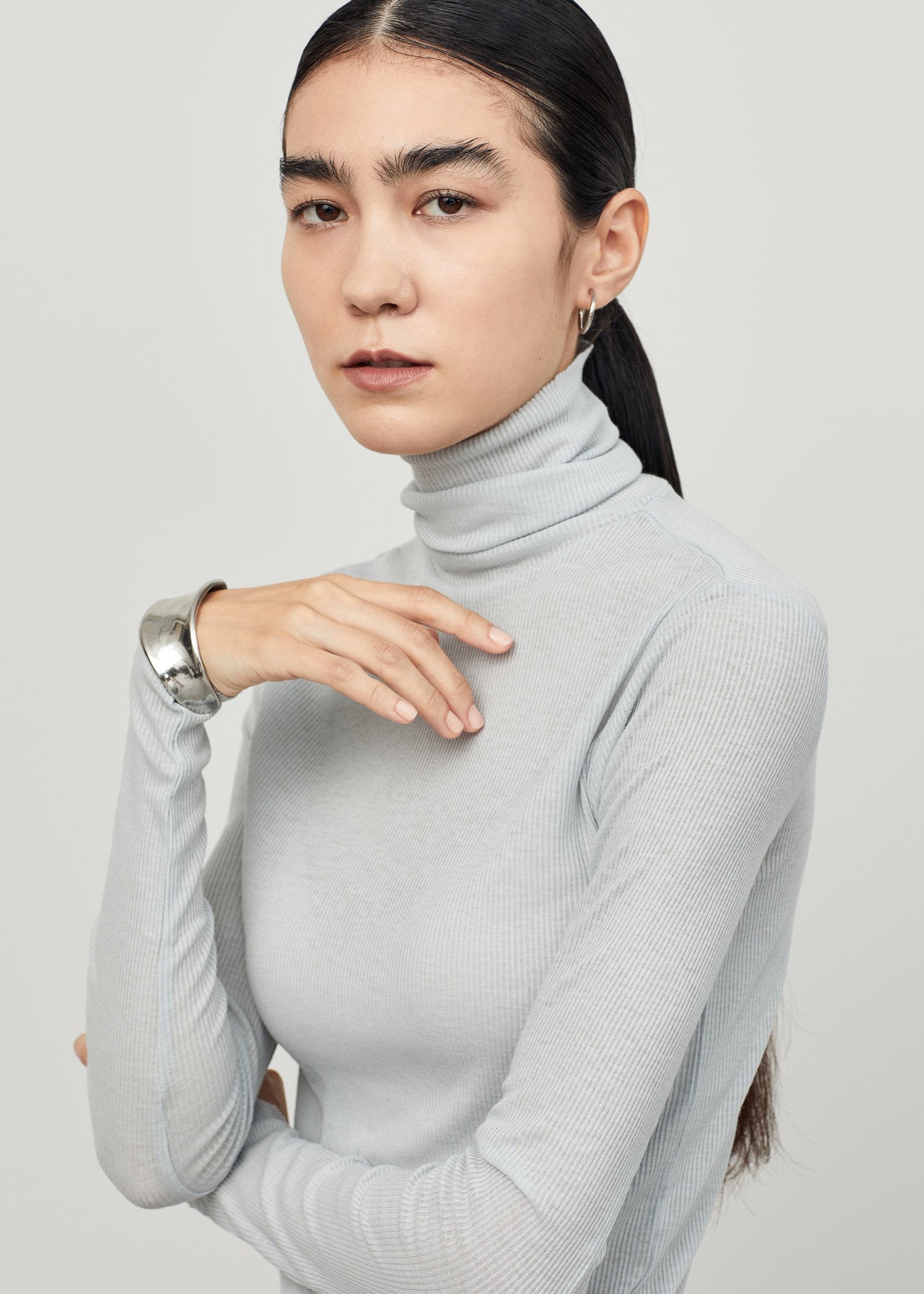 Model:5'7"/172cm
<br>Size:M