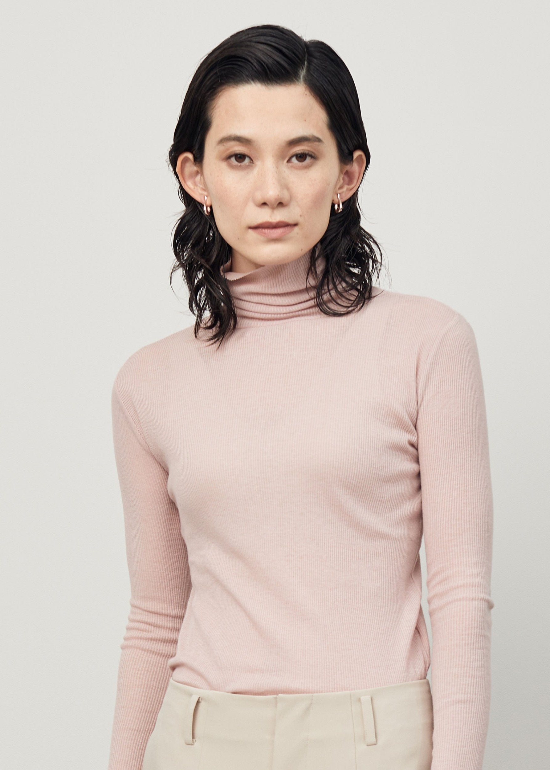 Model:5'8"/173cm
<br>Size:M