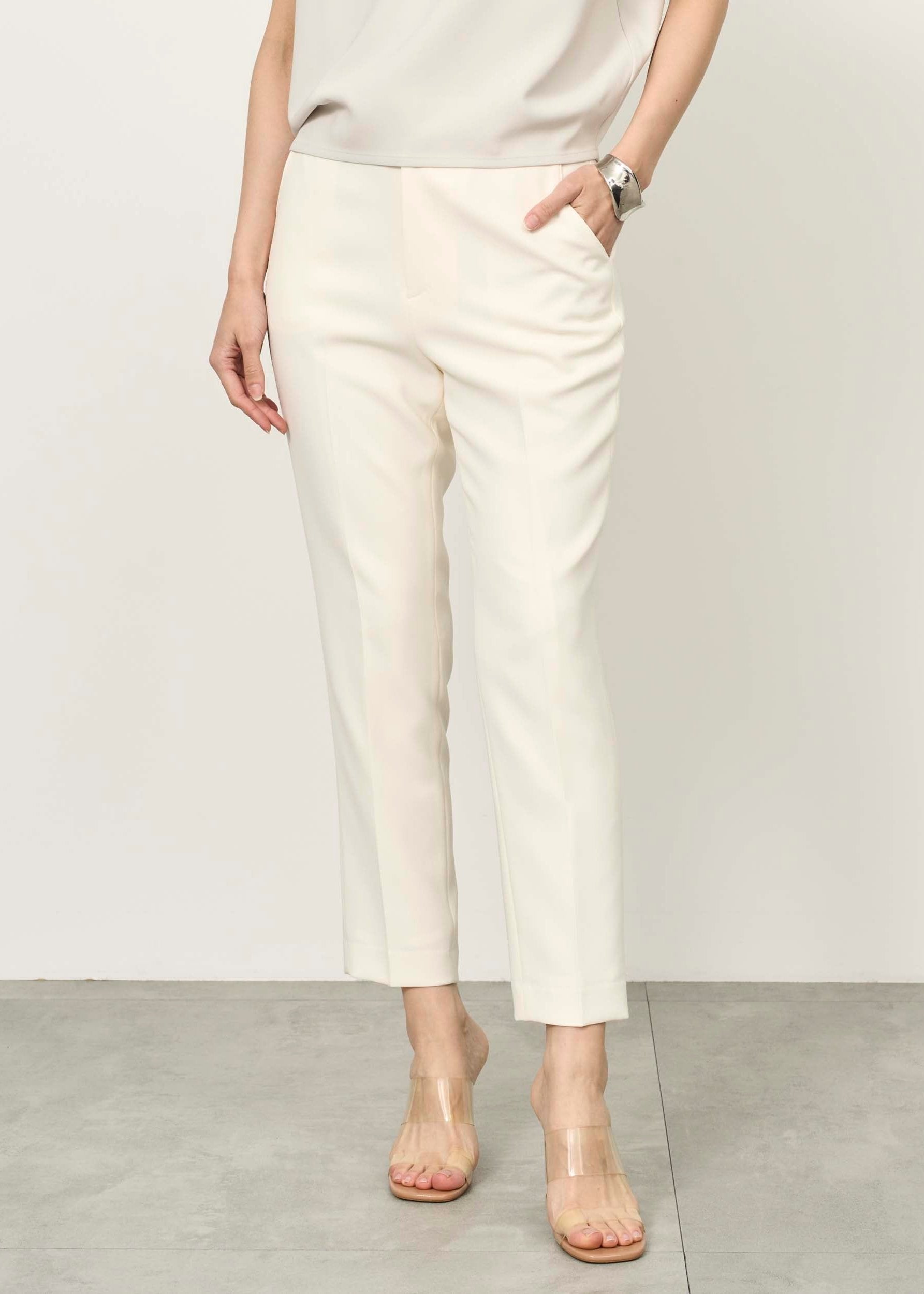 中線壓褶錐形褲