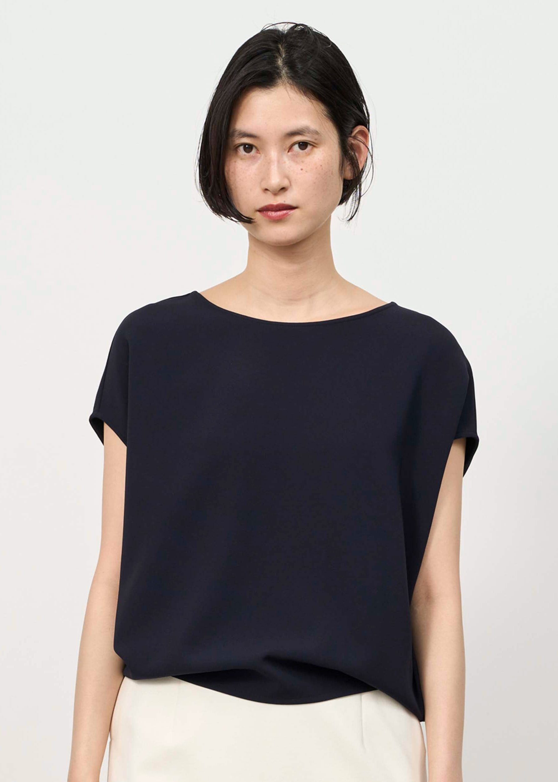 Model:5'7"/170cm
<br>Size:M