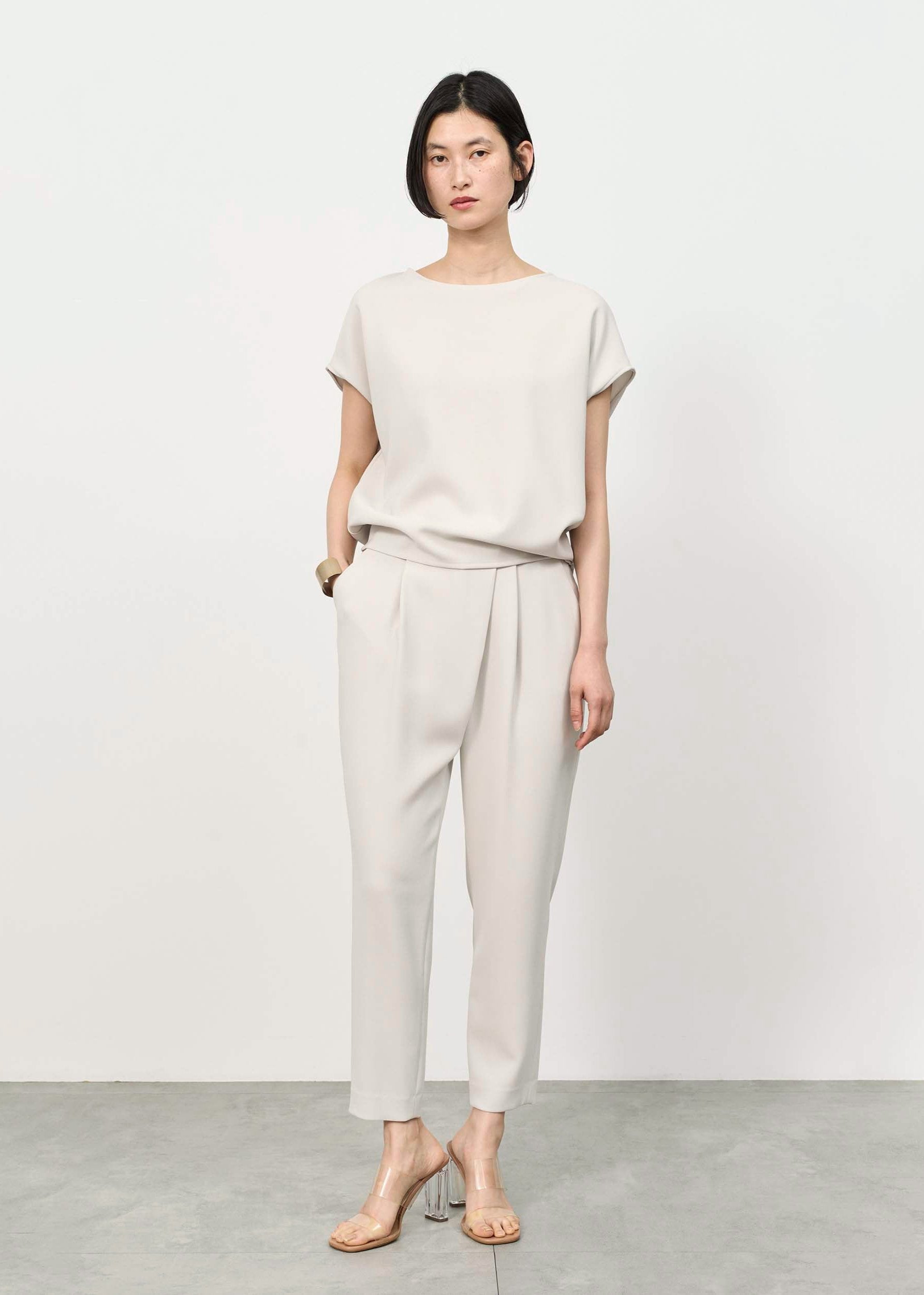 Model:5'7"/170cm
<br>Size:M
