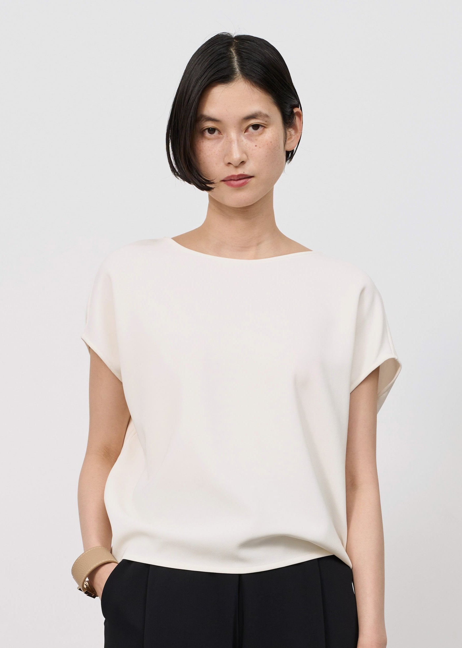 Model:5'7"/170cm
<br>Size:M
