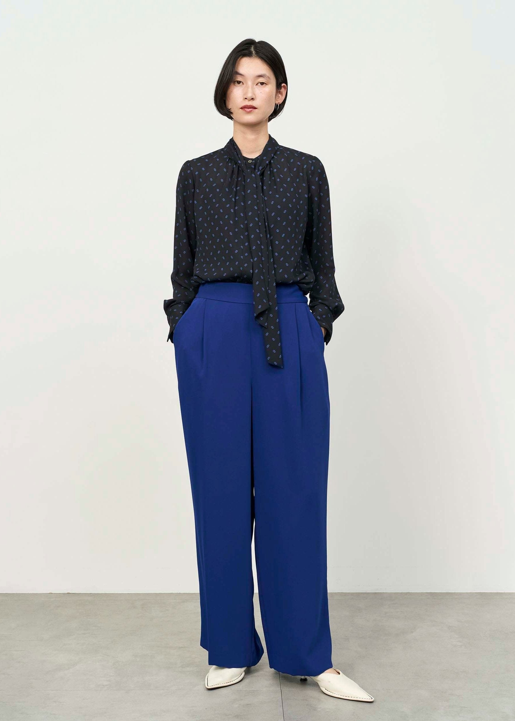 Model:5'7"/170cm
<br>Size:L