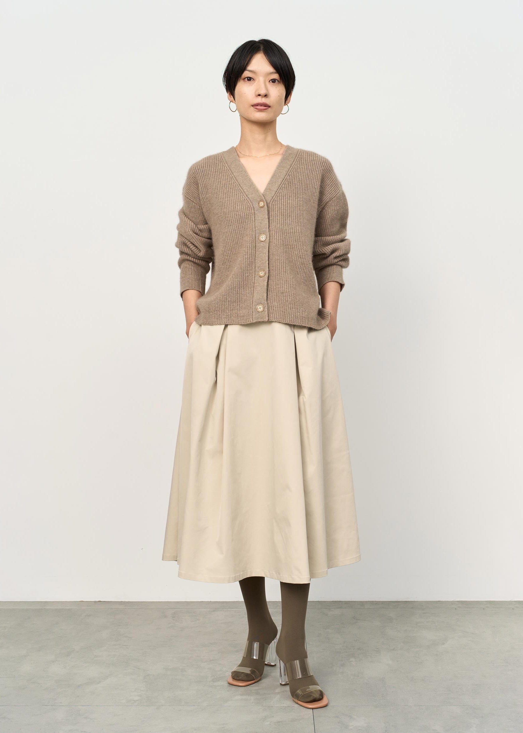 Model:5'7"/170cm
<br>Size:M