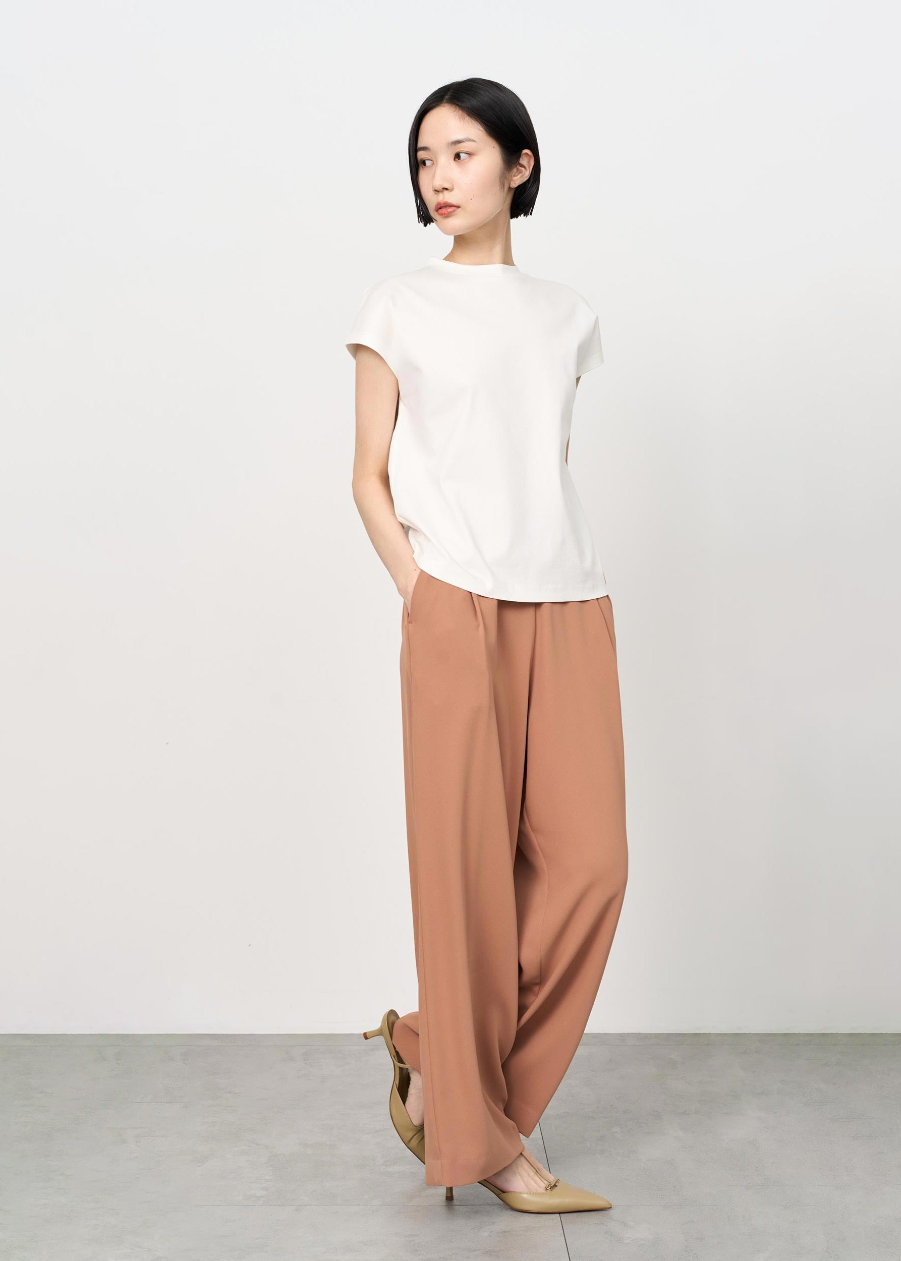 Model:5'9"/174cm
<br>Size:L
