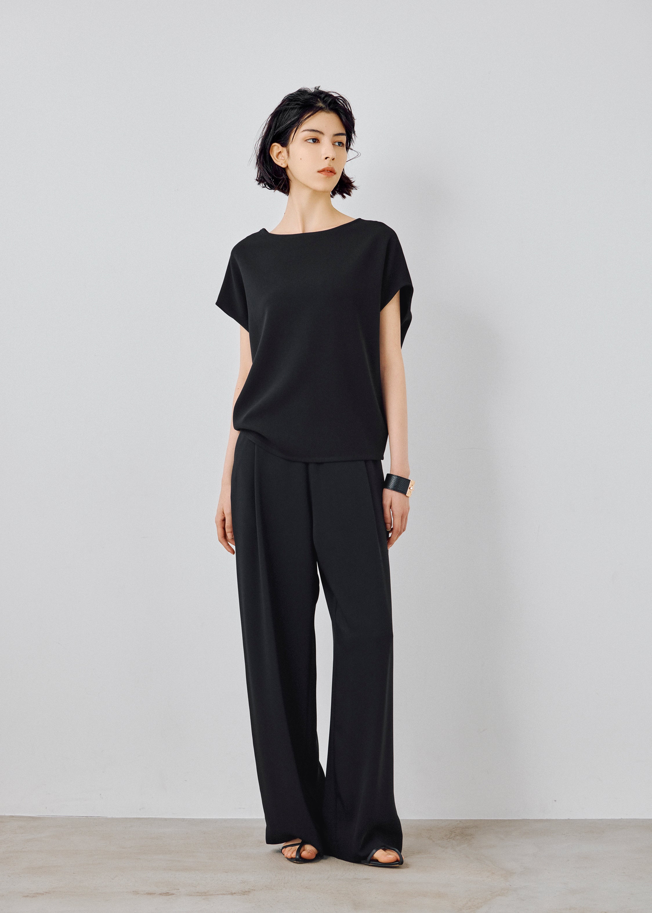 Model:5'9"/174cm
<br>Size:L