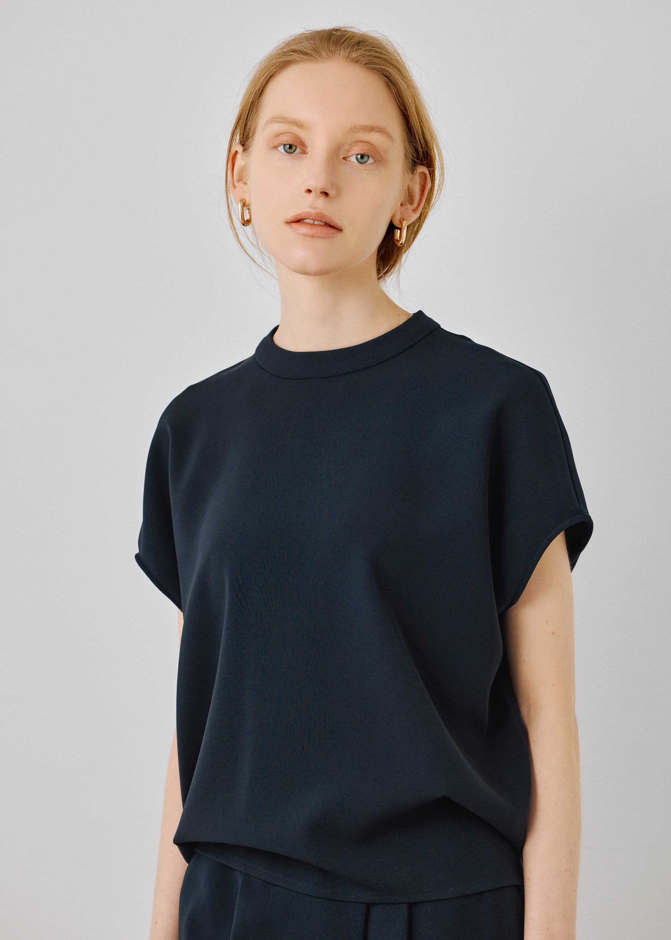 Model:5'7"/171cm 
<br>Size:M