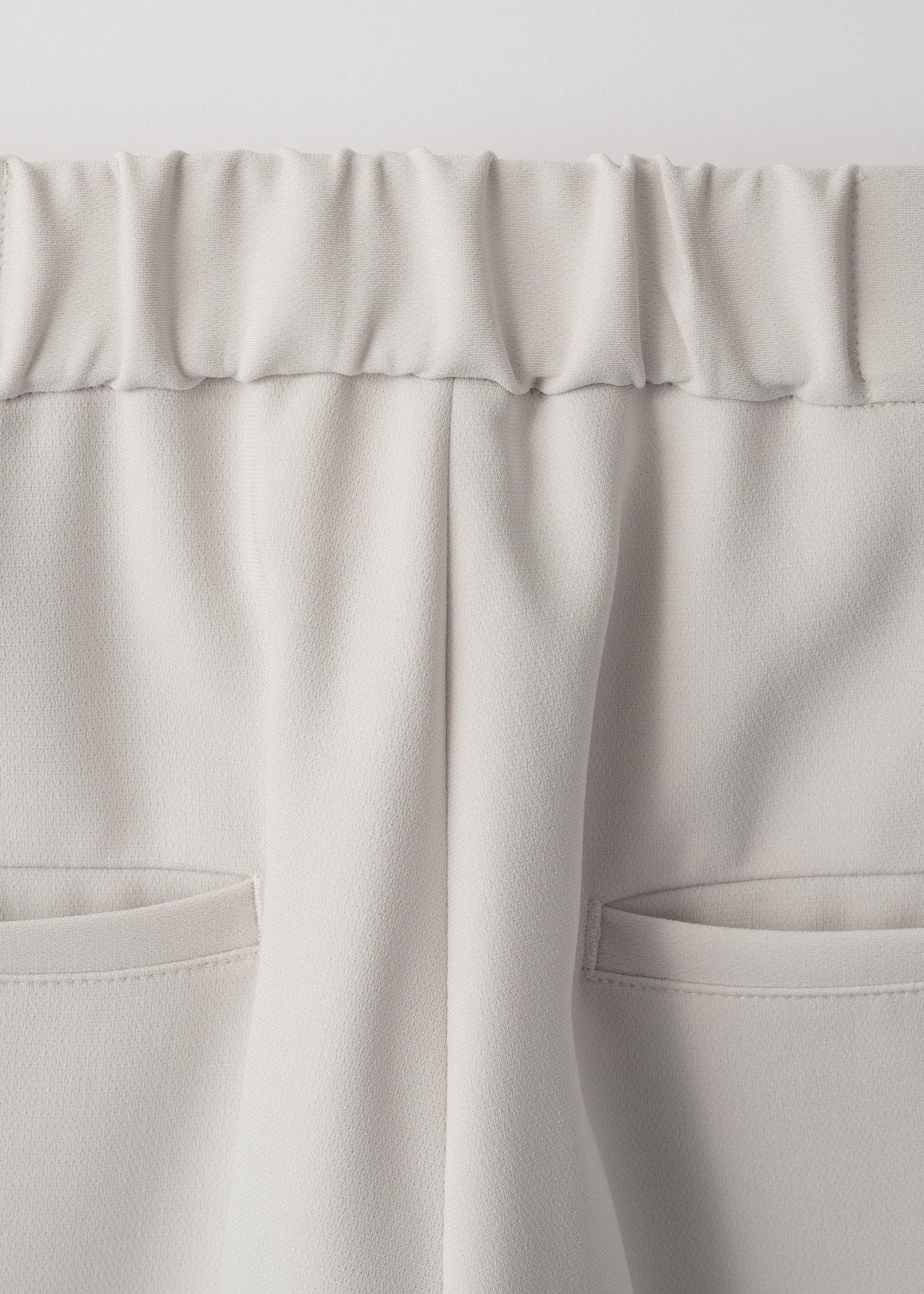 中線壓褶錐形褲