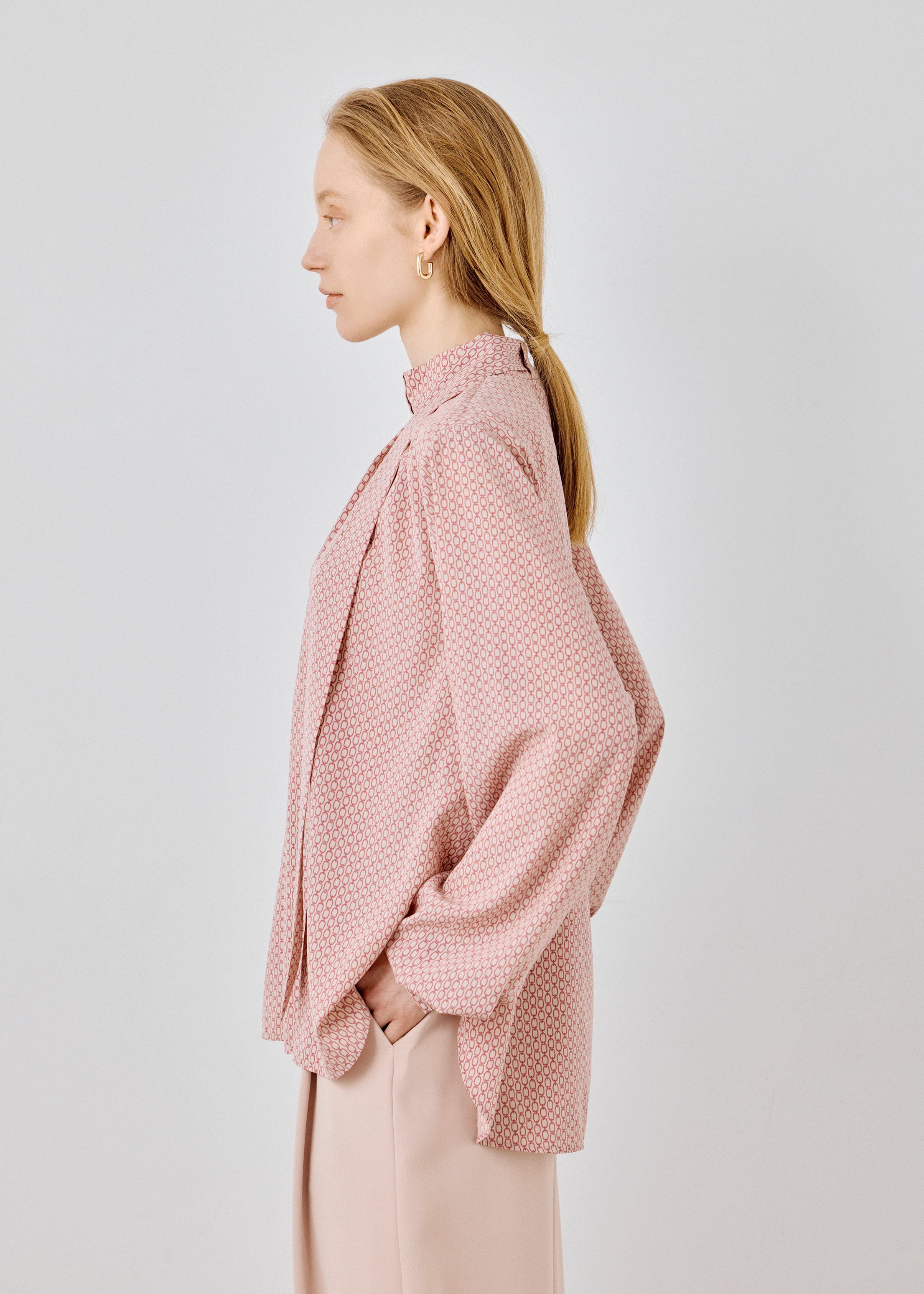 Chain Pattern Bow-tie Blouse
